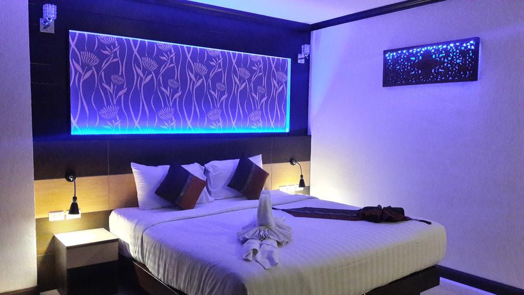 Готель Patong Mansion - Sha Certified Екстер'єр фото